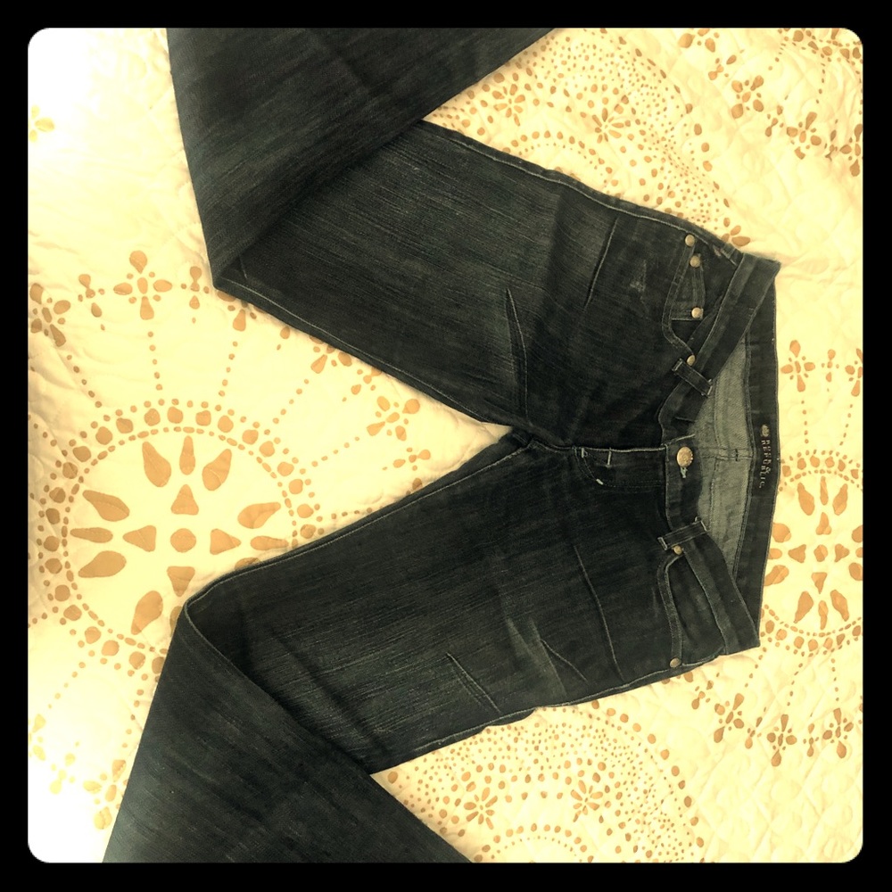 Jeans Rock and Republic. Size 28 almost new.